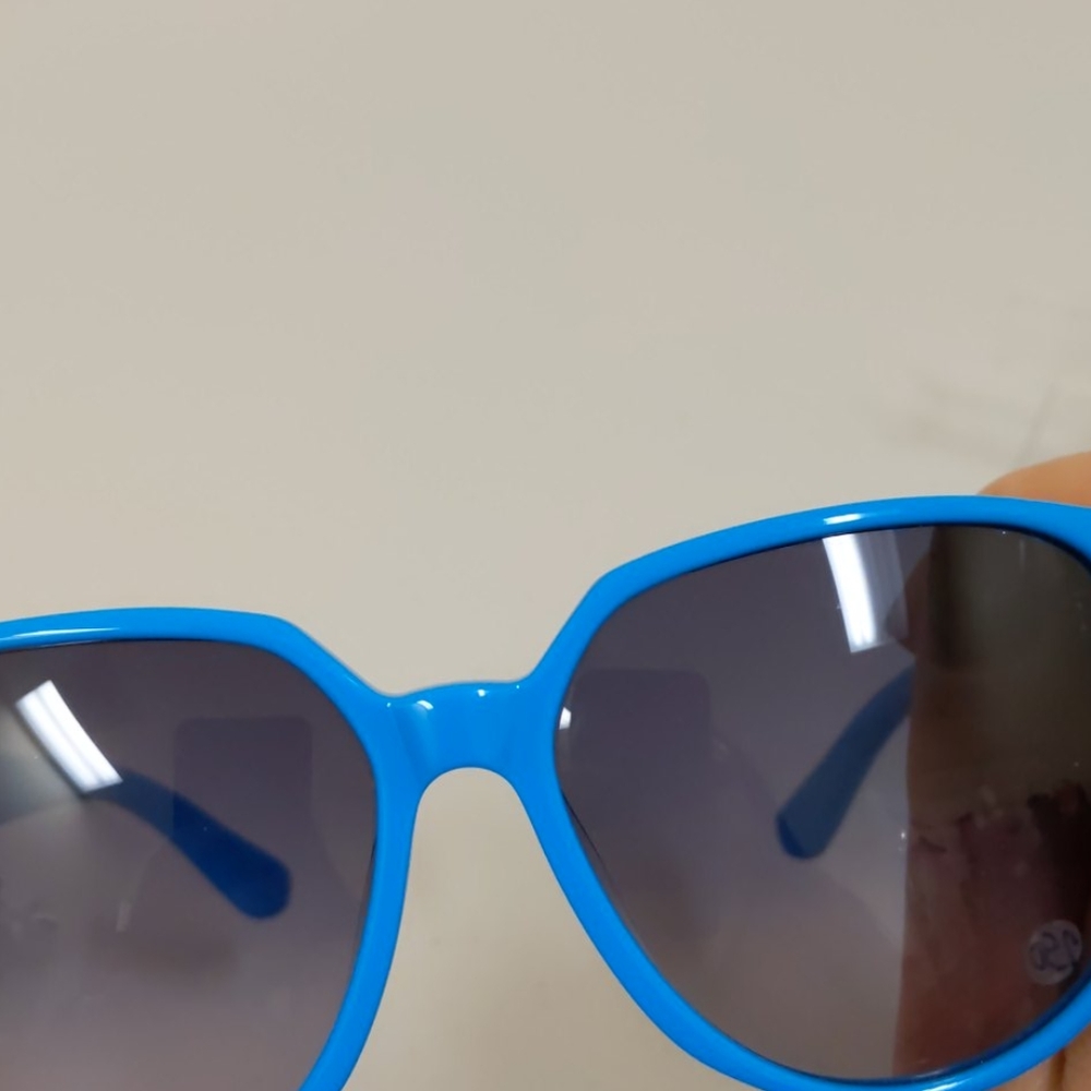 Tod's blue sunglasses - Picture 7 of 14